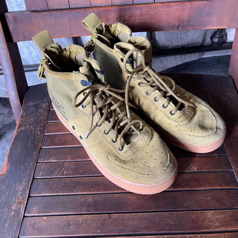 Nike Air Urban Utility Footwear